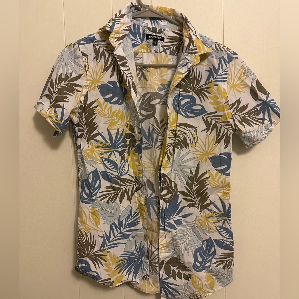Express short sleeve button down